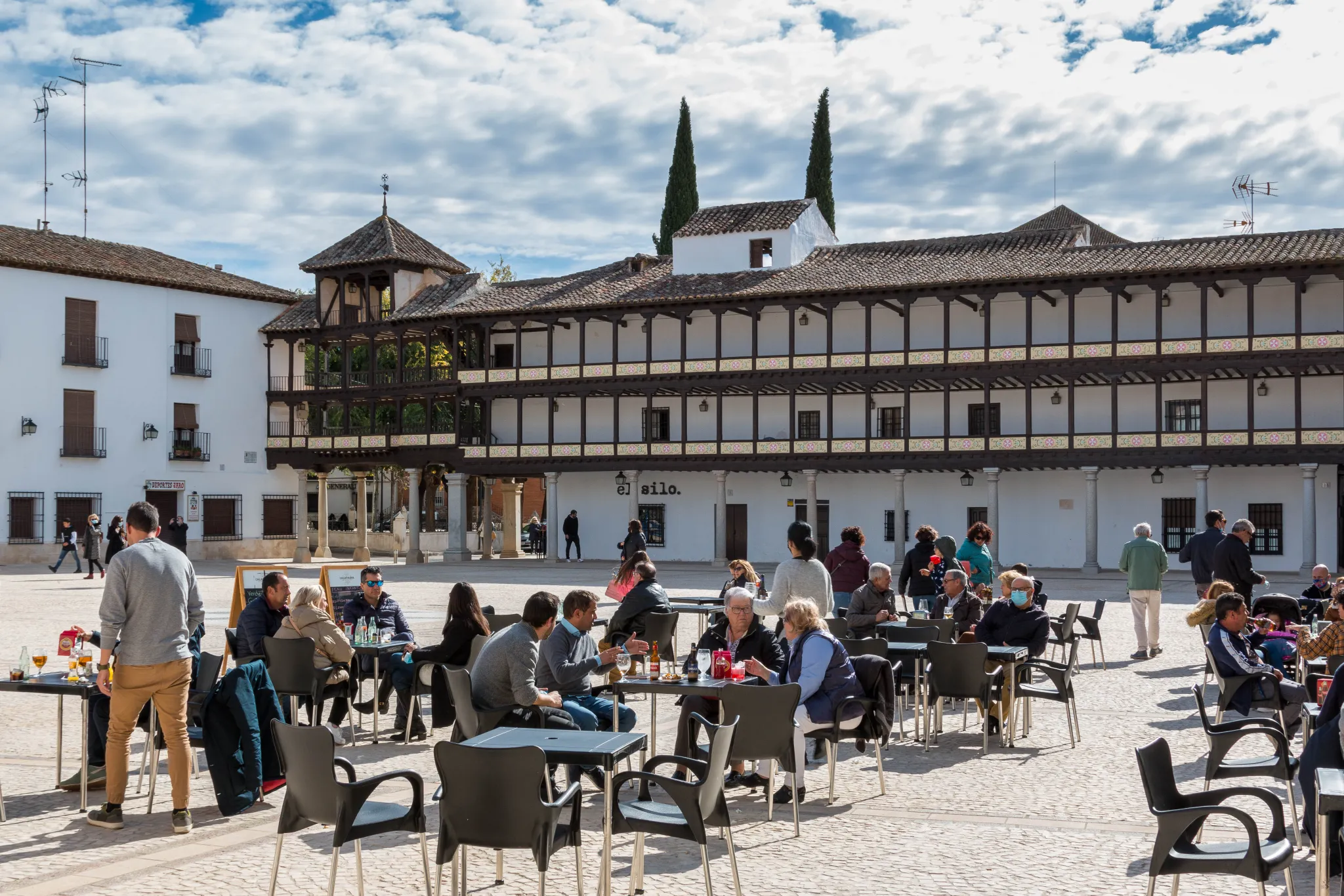 Guadalajara - Tembleque - Alcázar de San Juan - Guadix